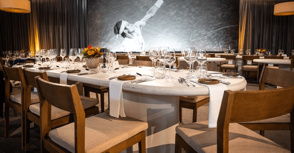 The Courtside Lounge